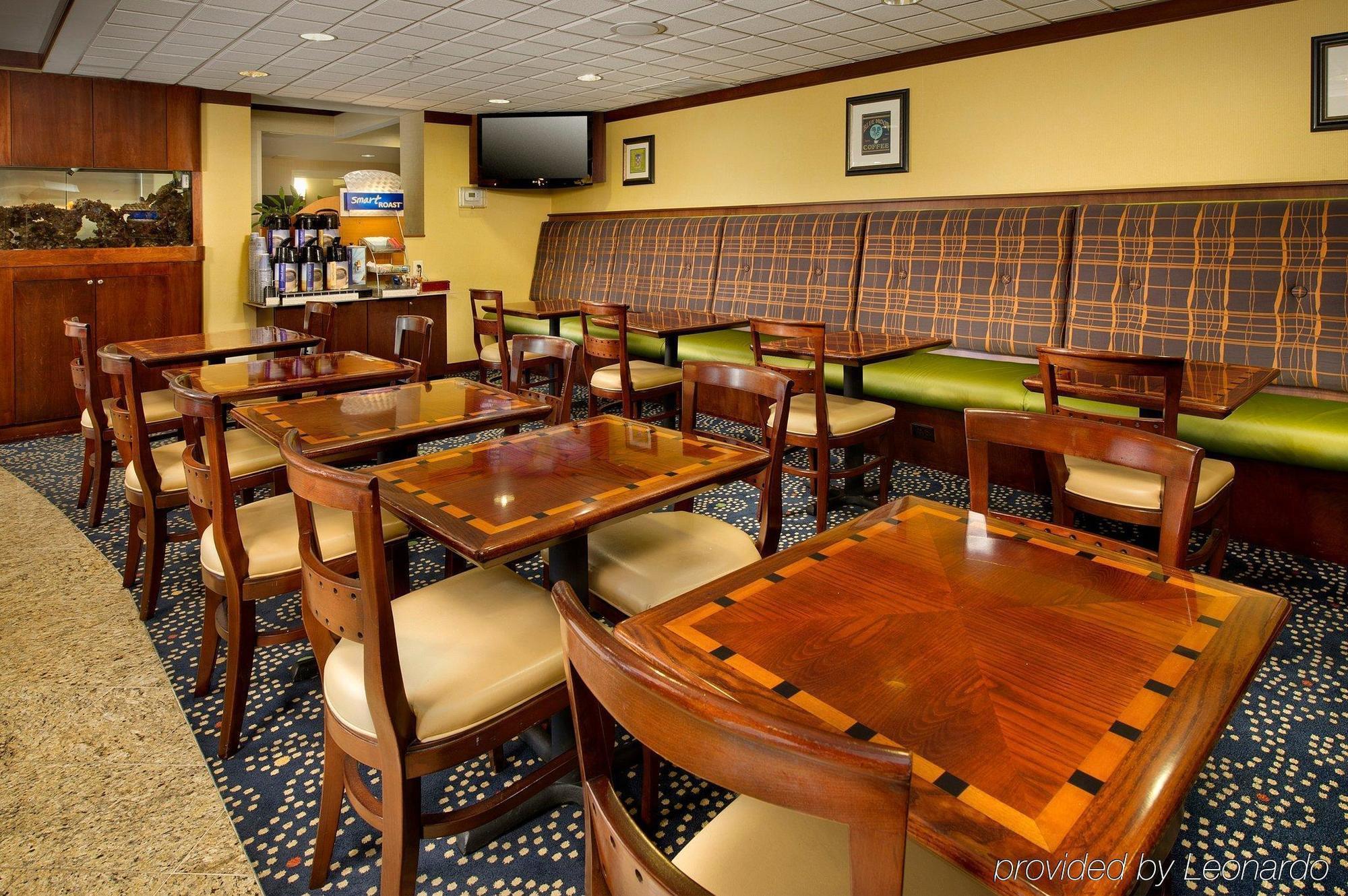 Holiday Inn Express Hotel & Suites Annapolis By Ihg Exterior foto